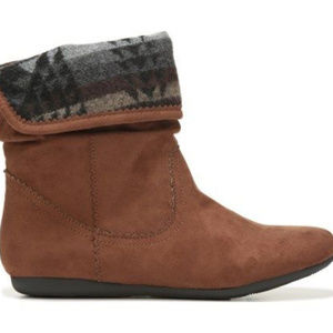 Report Eviana Pull On Fold Over Ankle Bootie 10